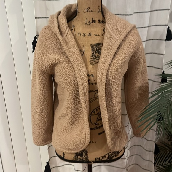 The Children’s Place khaki fuzzy open cozy jacket-cardigan - Picture 2 of 4